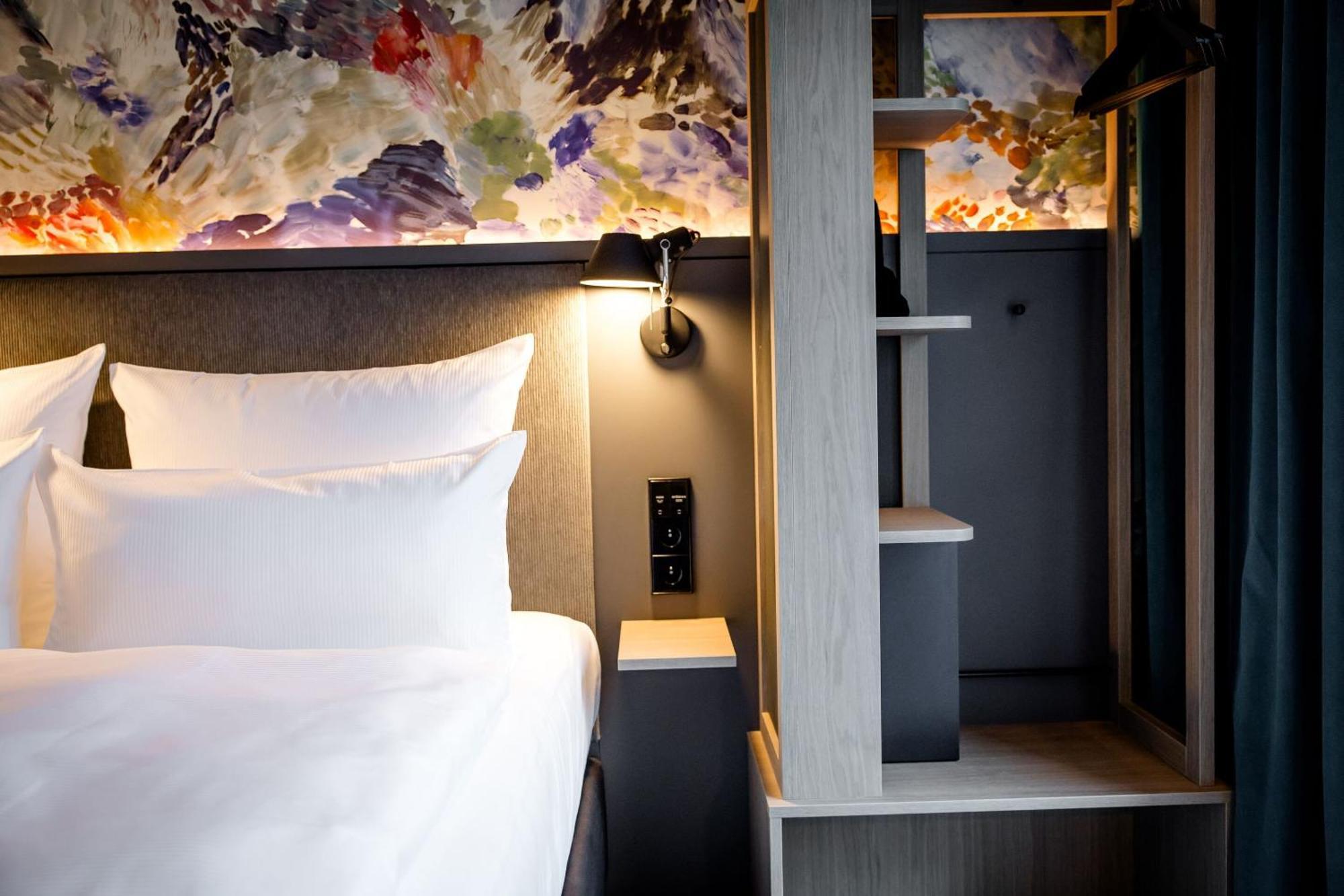 Motel One Antwerp Exterior photo