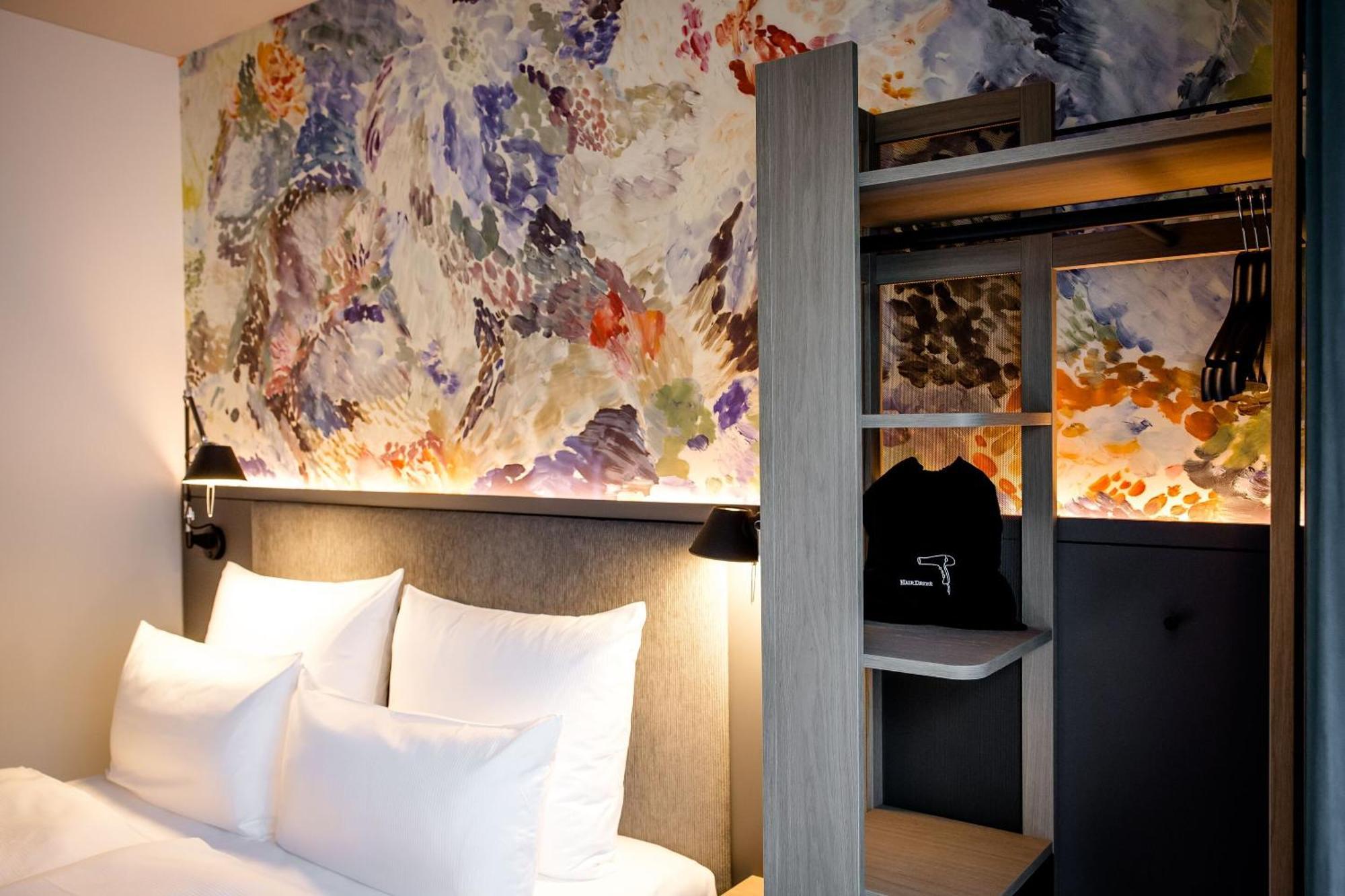 Motel One Antwerp Exterior photo