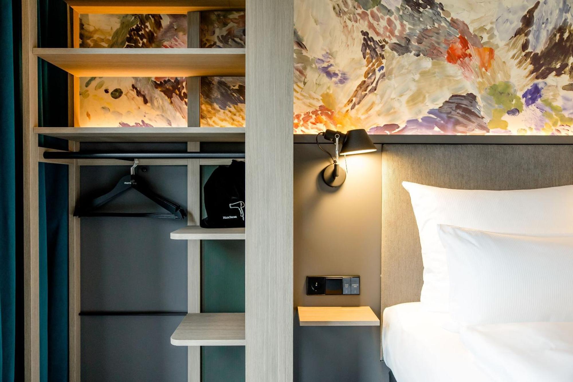 Motel One Antwerp Exterior photo