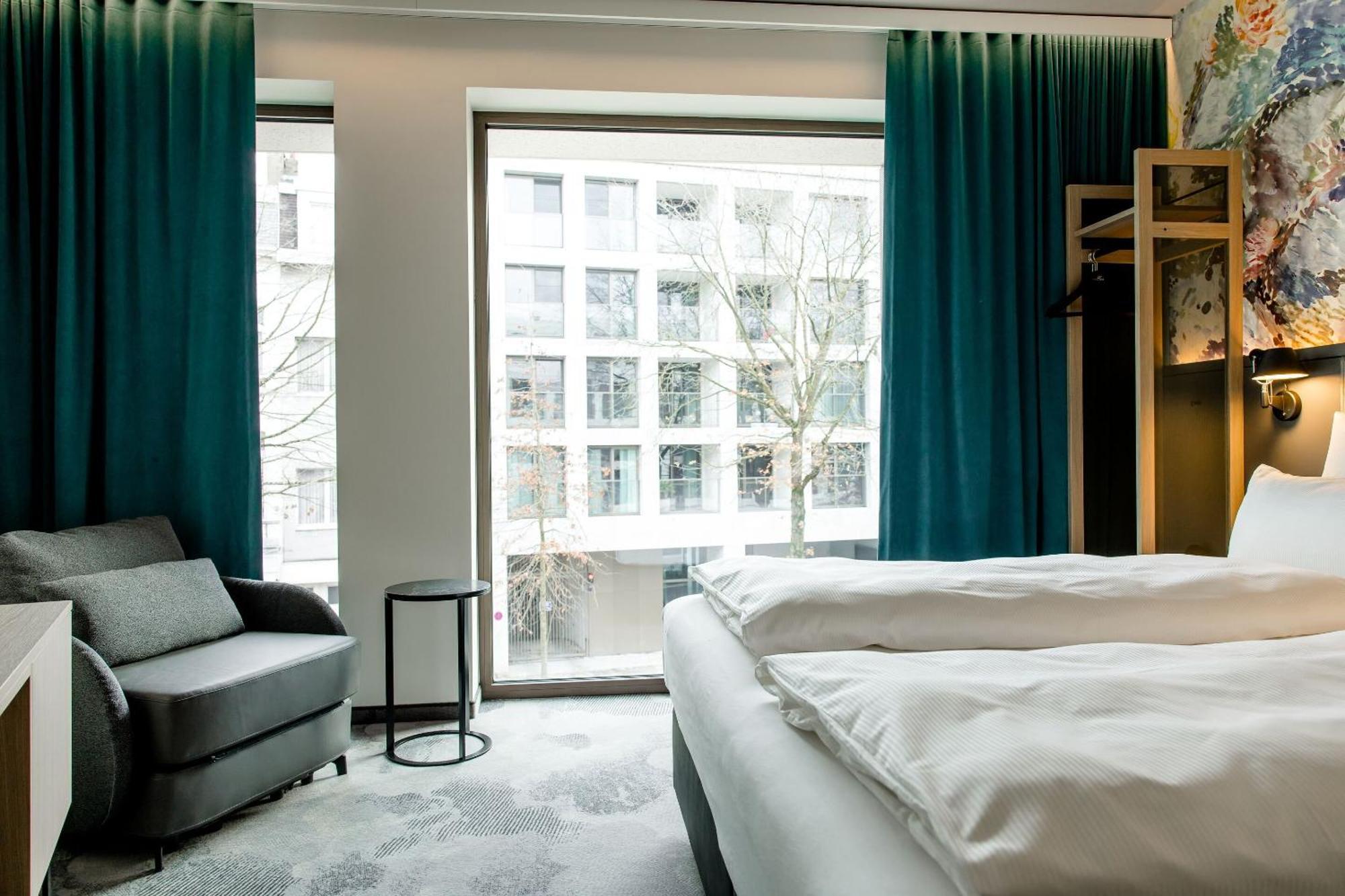 Motel One Antwerp Exterior photo