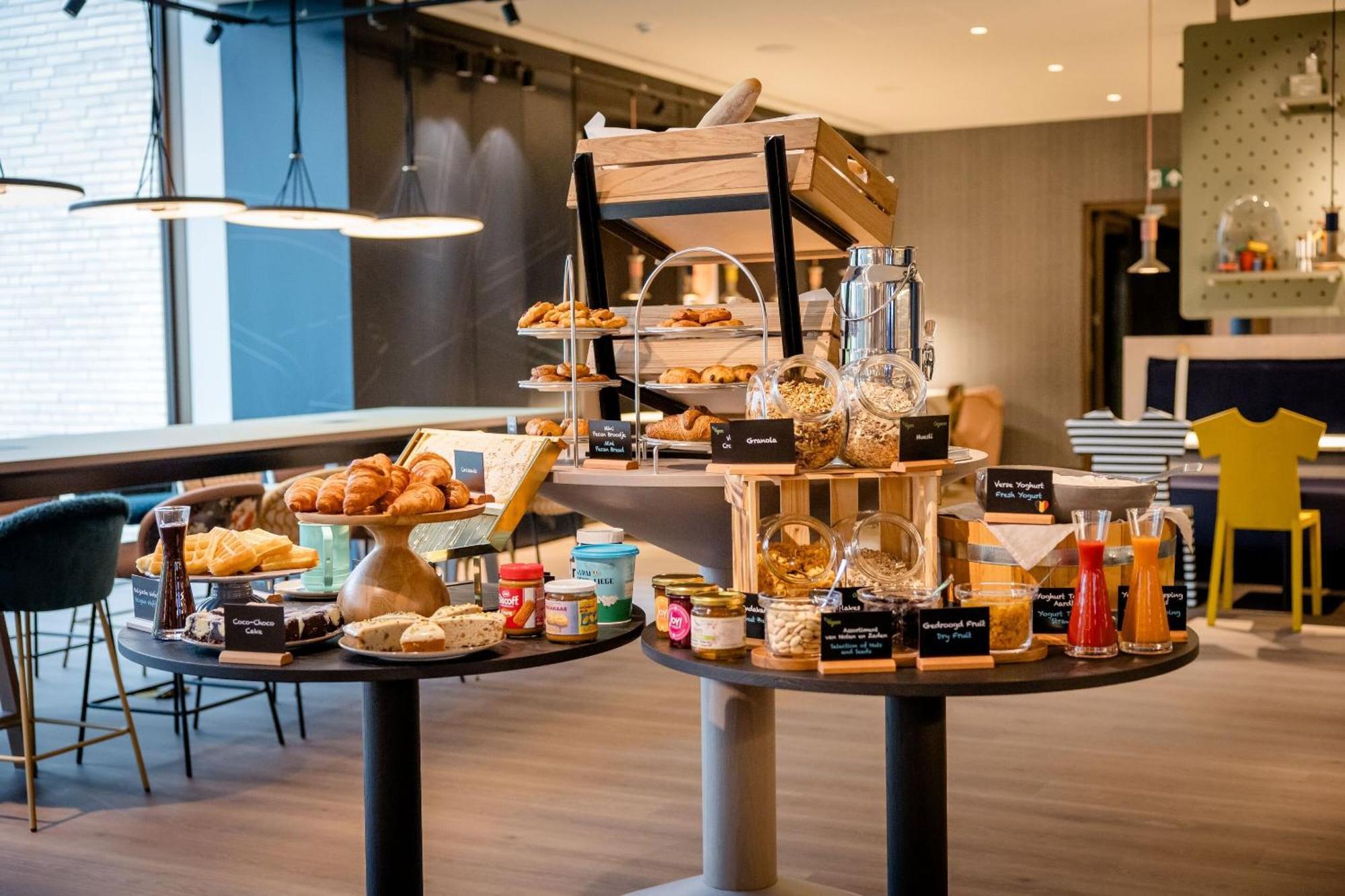 Motel One Antwerp Exterior photo